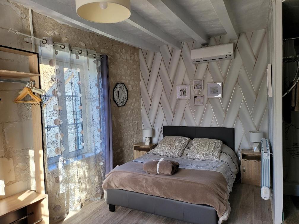 Gites Et Chambres Des Coteaux แซงต์-มอร์-เดอ-ตูแรน ภายนอก รูปภาพ